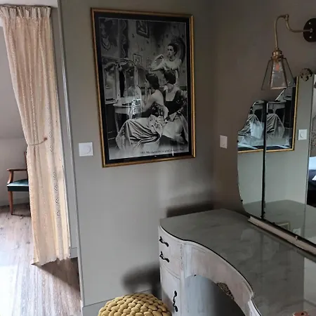 Oda ve Kahvaltı Maison 1949 3*