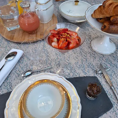 Oda ve Kahvaltı Maison 1949